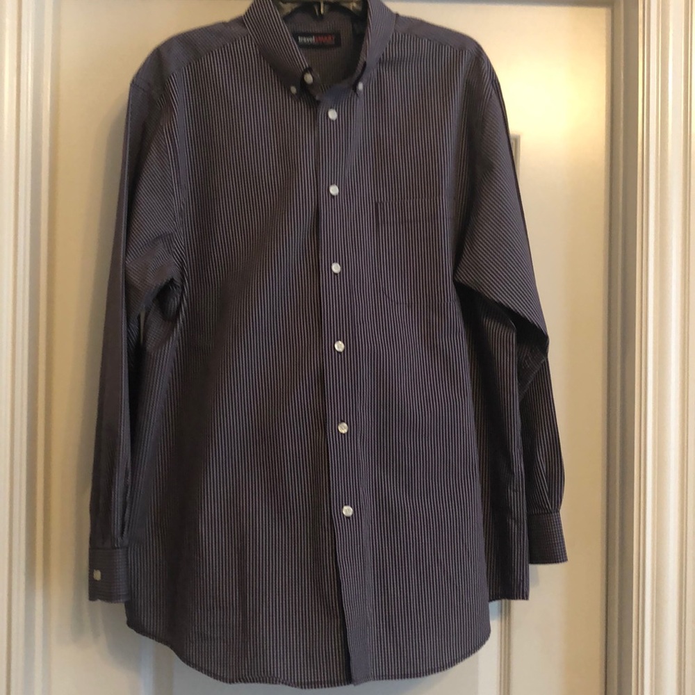 Size L RoundTree & Yorke Button Down shirt